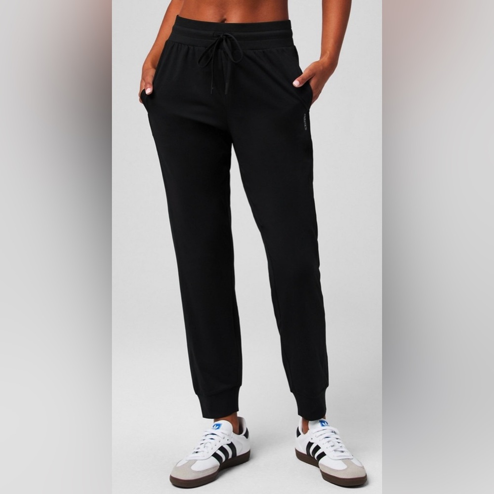 Fabletics Cloud Jersey Jogger | Super Soft | Small | NWT | Black | Sold Out